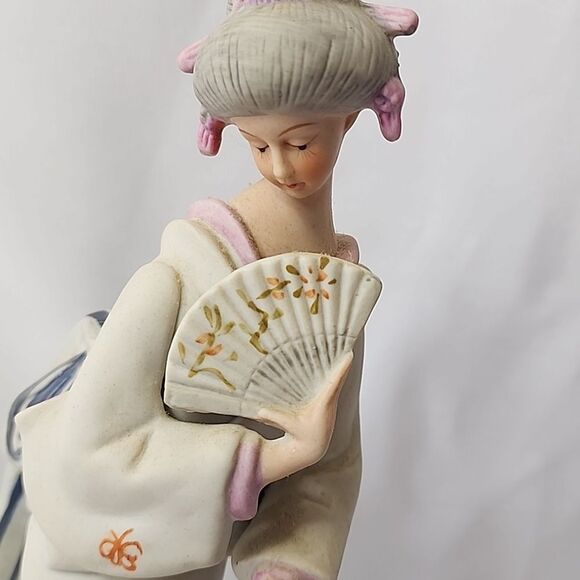 Vintage Ardco Bisque Porcelain Geisha With Fan - Picture 9 of 10